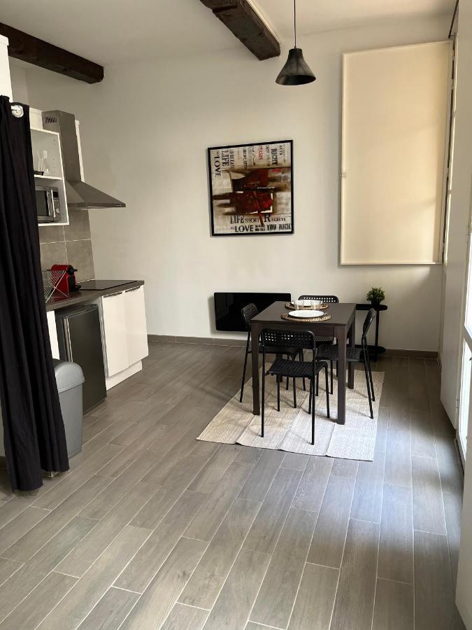 Studio Plein Coeur De Libourne Apartment Bagian luar foto