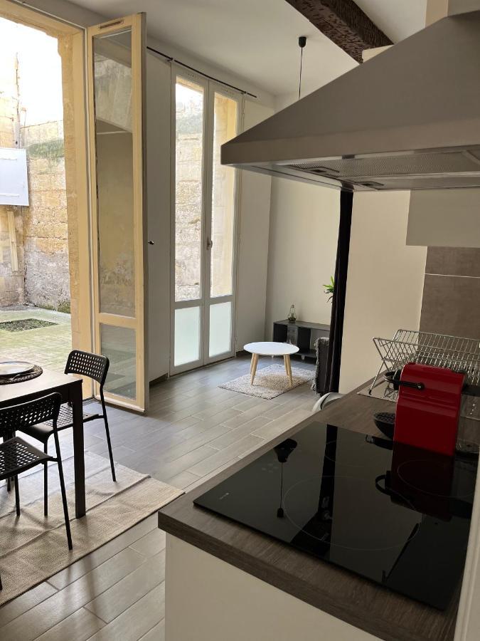 Studio Plein Coeur De Libourne Apartment Bagian luar foto